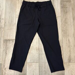 Lululemon black ankle pants